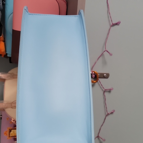 Danielle Nicole Winnie the Pooh Crossbody - Picture 5 of 7